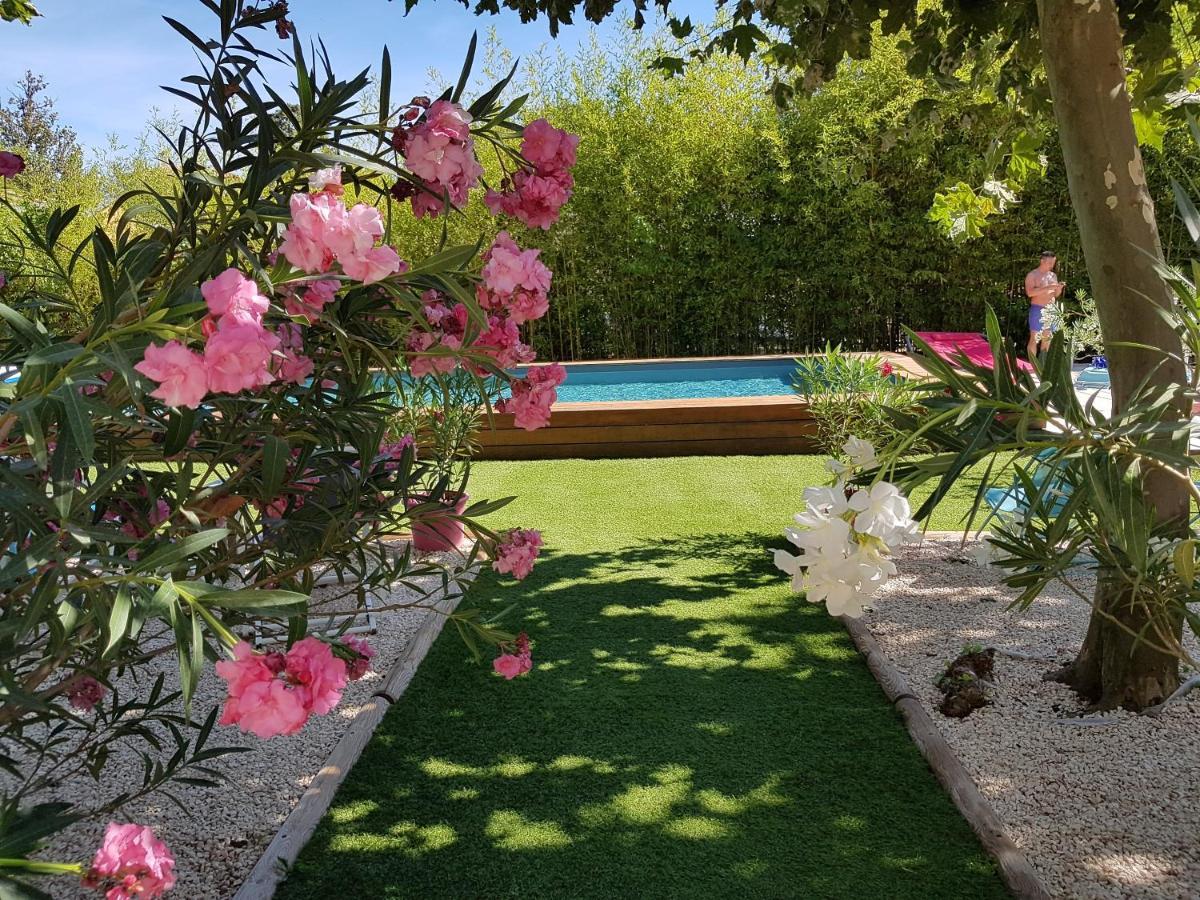 Hotel Domaine Saint Dominique Seillons-Source-d'Argens Exterior foto