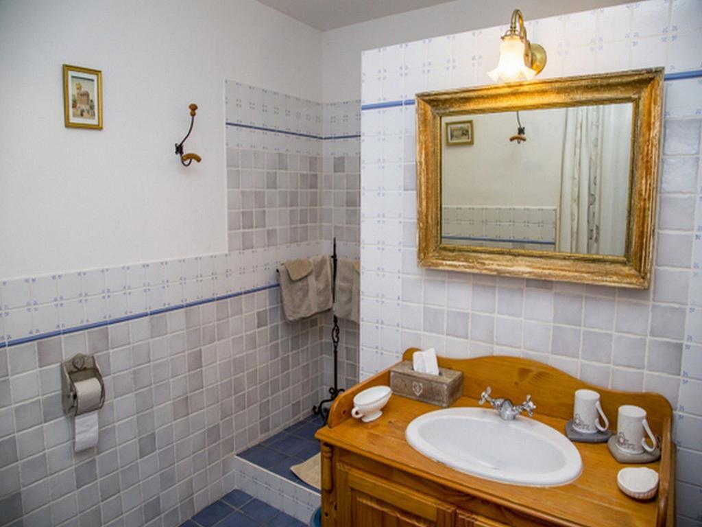 Hotel Domaine Saint Dominique Seillons-Source-d'Argens Habitación foto